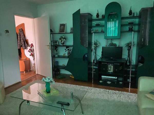 apartament de inchiriat 4 camere , pietonala