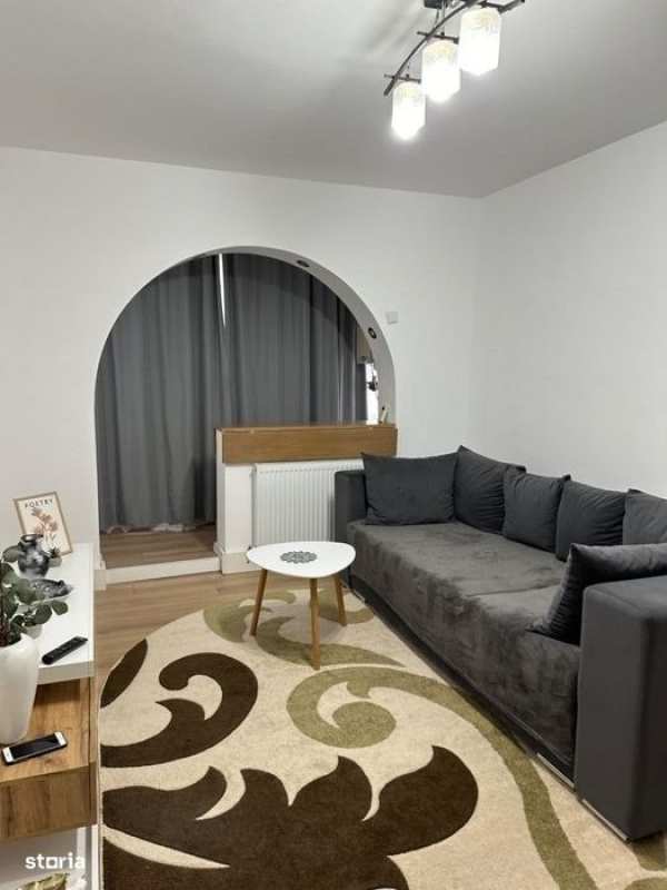 Campina - ap. 2 cam - renovat/mobilat  modern - 380 Euro/Luna