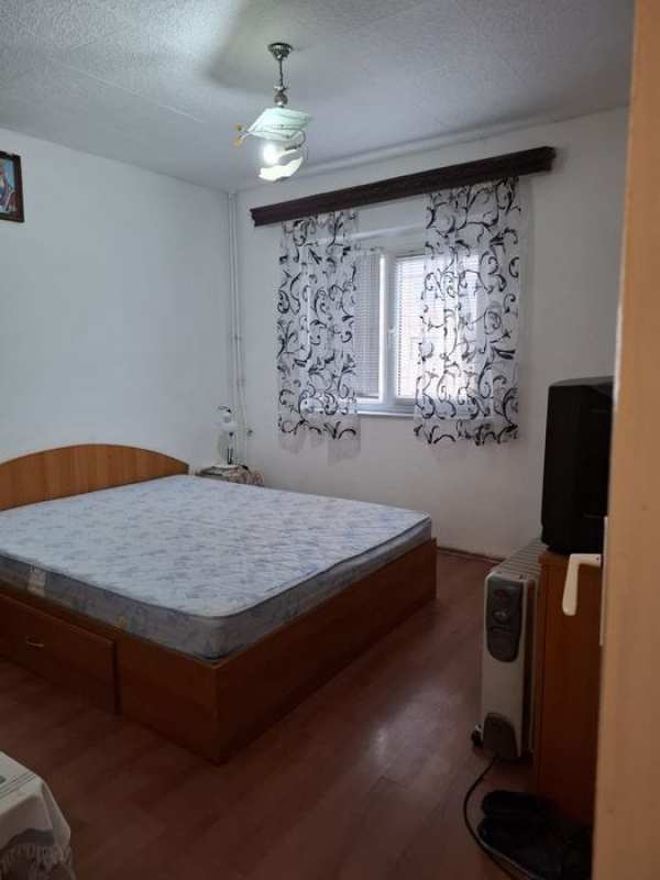 Apartament 3 camere - Oltenita Marasesti