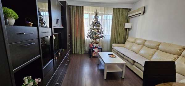 Chirie termen lung apartament 3 camere