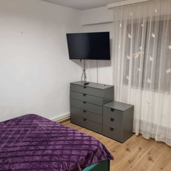 Apartament de vânzare 2 camere decomandat casa de cultura