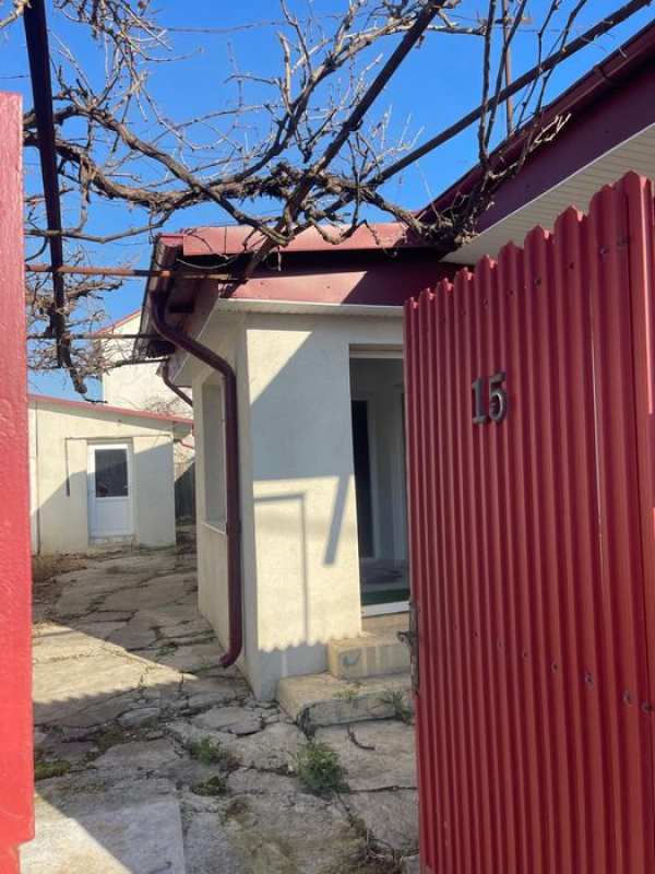 Proprietar vând casā ultracentral TECUCI , renovata 2022