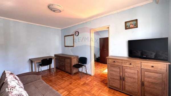 Apartament cu 2 camere de vânzare în zona Km 4-5