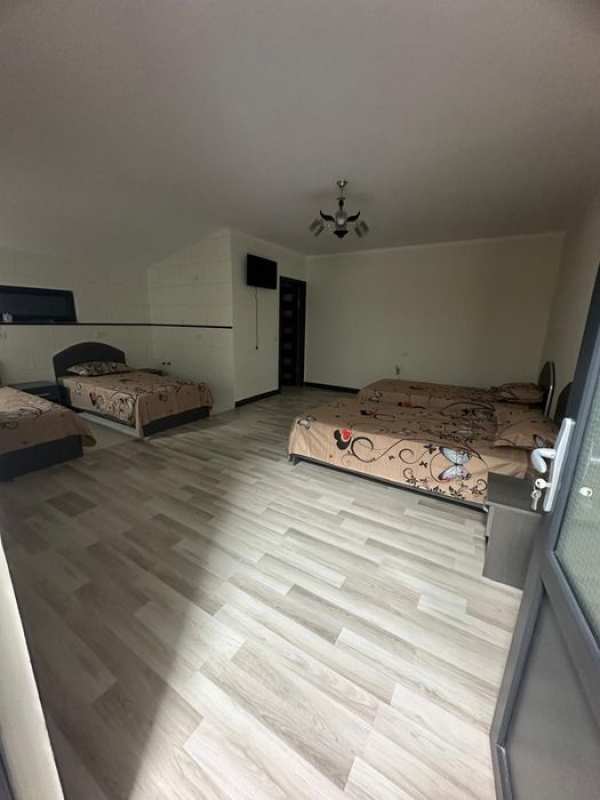 Inchiriez camere pentru locuit