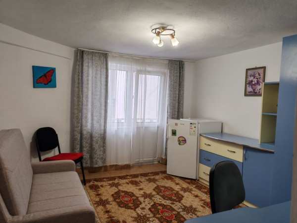 Garsoniera spre închiriere