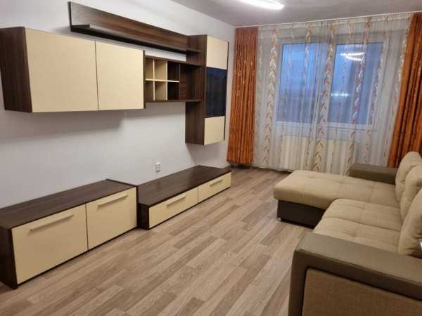 Particular, inchiriez 3 camere, decomandat, etaj 7 din 10, Zizinului