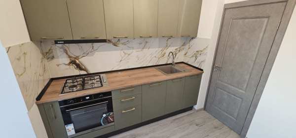 Închiriez apartament cu 3 camere esplanada