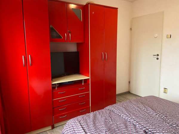 Proprietar închiriez apartament