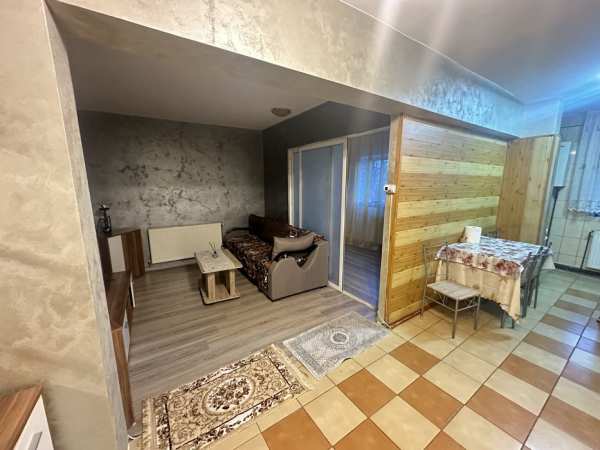 Vând apartament