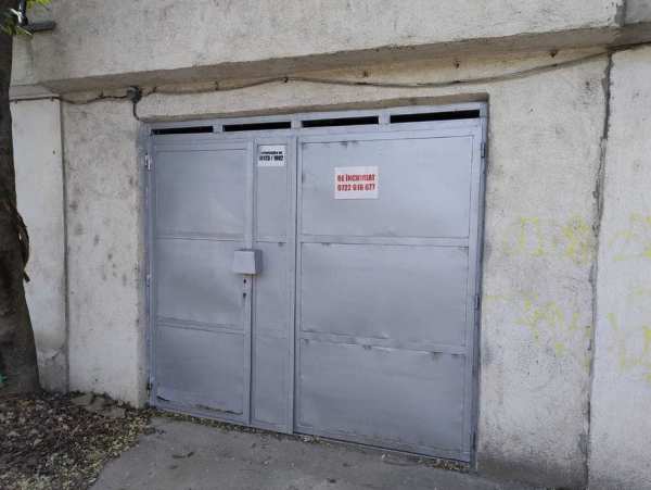 Garaj de închiriat