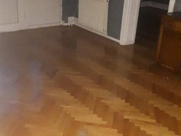 Akyüz sk'ta 2+1 ara katta,kombili