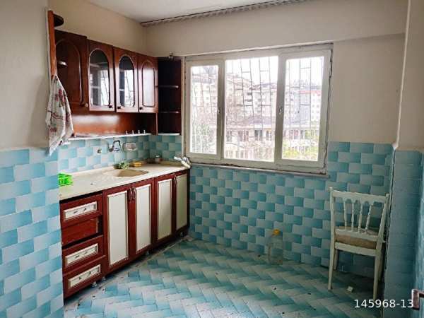 Aydinoğlu gayri̇menkulden akçaabat orta mahalle' de 70 m2 1+1 satilik yatirimlik gi̇ri̇ş kati dai̇re