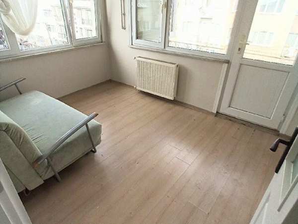Cerrahpaşa da alipaşa caddesi üzerinde 2+1 kiralik daire