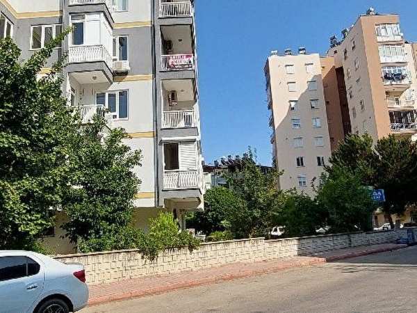 Toros mahallesinde 3+1 doğslgazlı ara kat kiralık daire