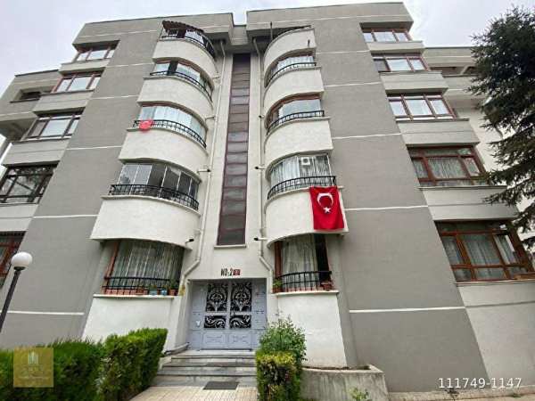 Metromall avm, metro yakini ara kat satilik dai̇re