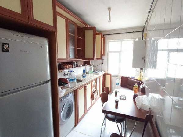 Full eşyali 2+1 metrobüse yakin ki̇ralik dai̇re