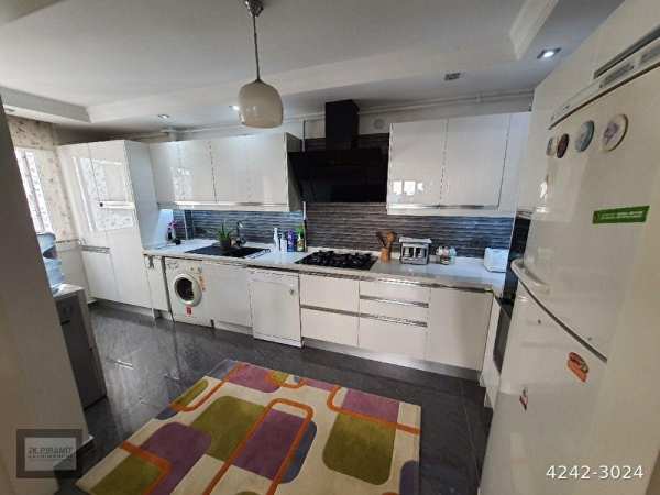 Reşatbey’de cadde üzeri̇nde satilik 3+1 full ekstrali lüks dai̇re !!! kombi̇li̇