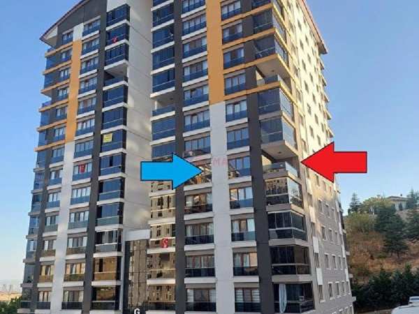 Mebuskentte 4 +1 lüks dai̇re sahi̇bi̇nden satilik