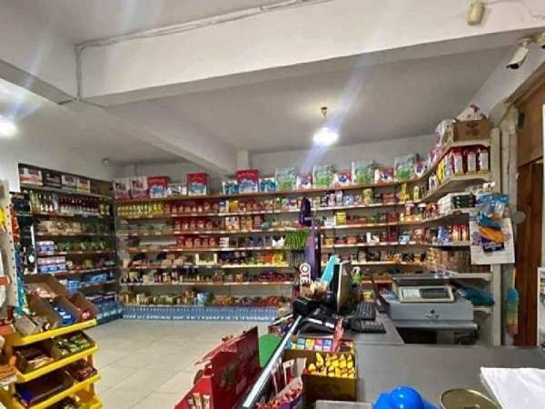 Zi̇verbey cadde yakini dörtyol köşesi̇ dükkan,şenol karadeni̇z emlak