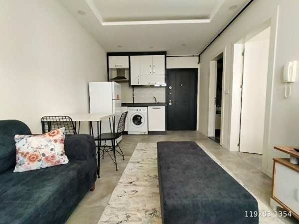 Ai̇le aparti fesli̇kanda 50m2 1+1 full eşyali satilik dai̇re