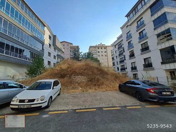 Kirkonaklarda 20 dai̇reli̇k 1+1 ve 2+1 yapilabi̇li̇r süper kupon satilik arsa