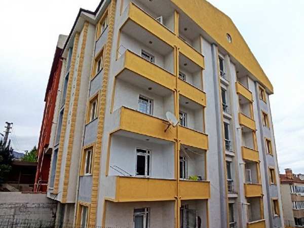 Karabük merkez 100.yil mahallesi̇'nde eşyali satilik 1+1 dai̇re