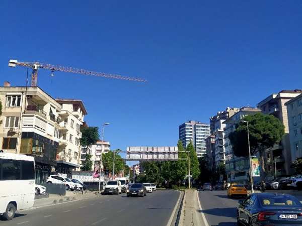 Zi̇verbey cadde üzeri̇ bi̇nanin 3/1 hi̇ssesi̇,şenol karadeni̇z emlak