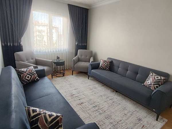 Emni̇yet yani satilik 2+1 dai̇re