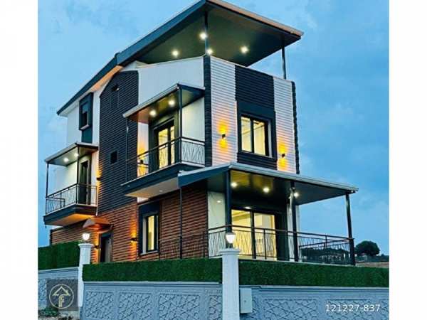 Didim mavişehir sagtur mevkiinde 4+1 bahçeli sıfır ikiz müstakil girişli villa
