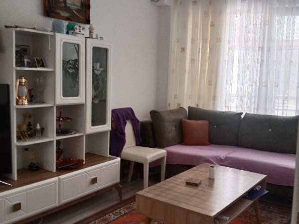Bandirma çinarli karakolunun arasi̇nda şok marketi̇n karsi̇si̇nda sati̇li̇k ters dubleks