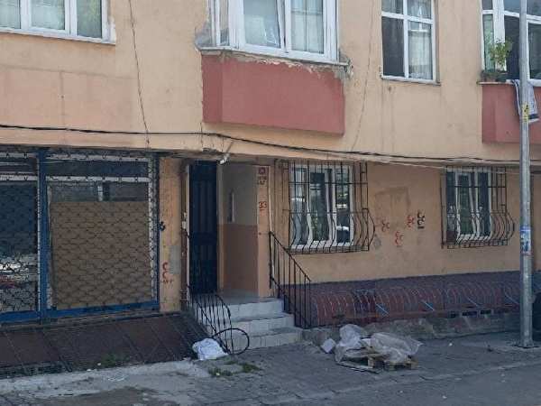 Gazi̇ osman paşa kazim kara beki̇r de aci̇l satilik dai̇re 1. kat  2+1 85 m2