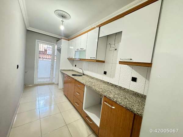 7yaş 2+1 firsat dai̇re mali̇yeci̇ler si̇tesi̇ son durak göztepe poli̇gon metro hastane yakini