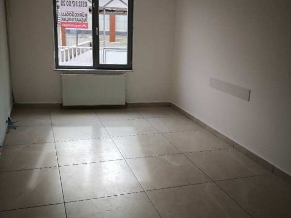 Kürkçüoğlu emlak tan merkezde 1+1 ofis kiralık