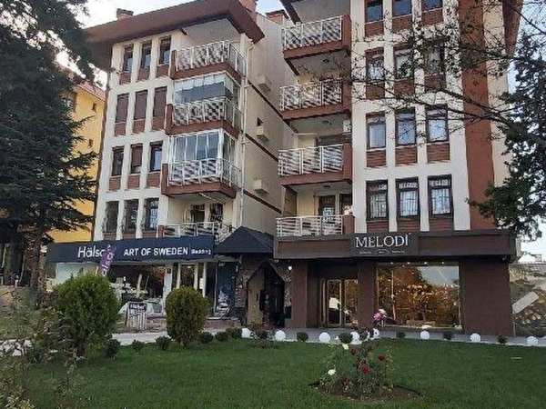 Turangüneş bulvari cadde üzeri̇  4+1 full yapili ofi̇s