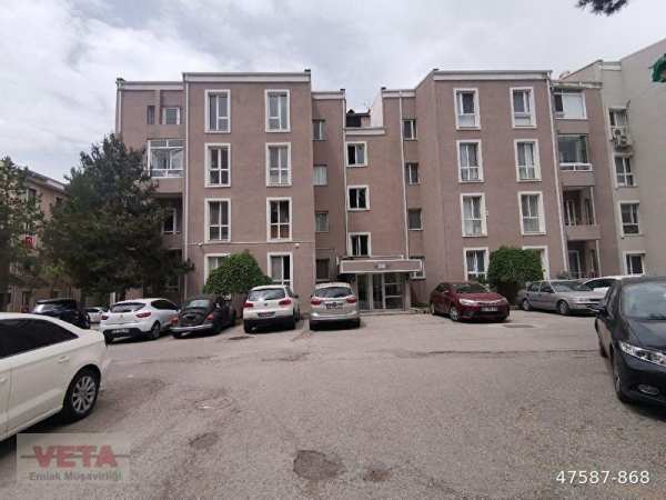 Oran'da, ki̇ralik konut 5+1  200 m2