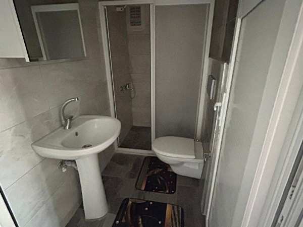 Asmali evlerde satilik 1+1  arakat apart
