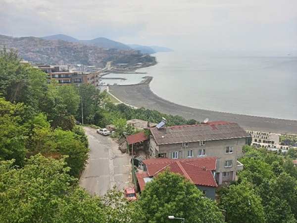 Güven emlak'tan i̇çi̇ sifir yapili  full  deni̇z manzarali lüks ai̇le apartmaninda ki̇ralik 3+1 dai̇re