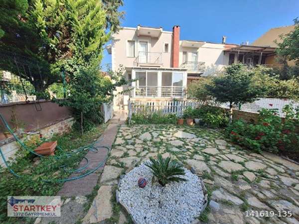 Geniş müstakil bahçeli sezonluk kiralık 3+1 dubleks villa