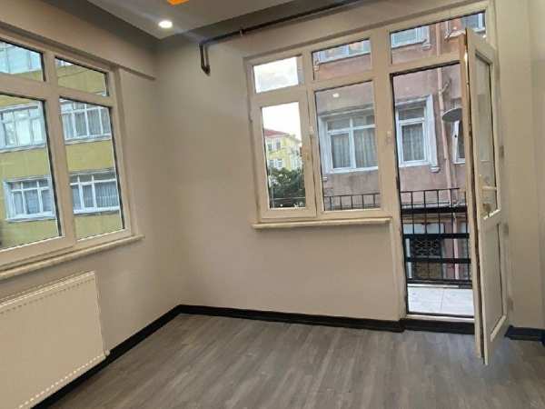 Ferah ful lüx yapili uygun(boş) dai̇re