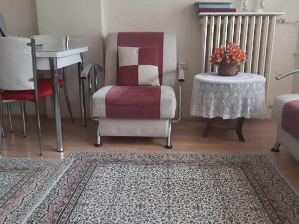 Seyranbağlari i̇ncesu cadde üzeri̇ eşyali satilik 2+1  dai̇re