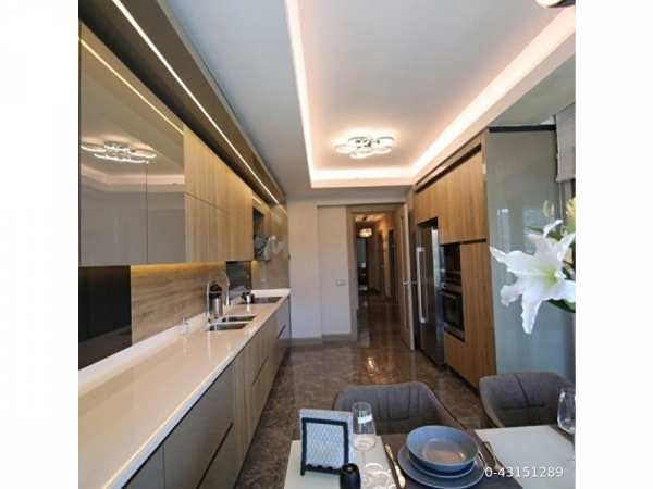 Sahi̇bi̇nden ki̇ralik 4+1 dai̇re