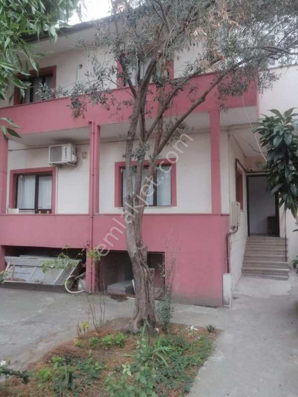 Balikesi̇r merkez çarşi yakini 5 yatakli 1+1 günlük ki̇ralik dai̇re