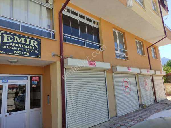 Konya  seydi̇şehi̇r ulukapi mah. ki̇ralik dai̇re  1.k  3+1 kombi̇li̇ yeni̇ bi̇na kuzey bati cephe