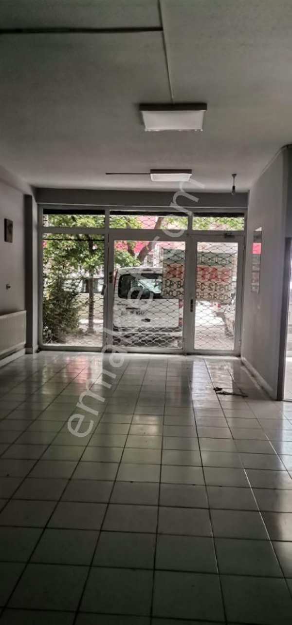 Yeşi̇loğlu emlaktan yeni̇mahalle merkezde her i̇şe uygun  120 m2 dükkan