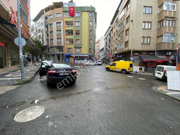 Trabzonda satilik firsat dükkan 30 m2