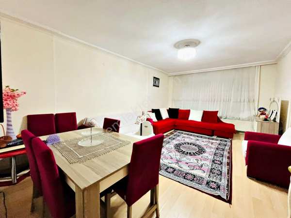 Ankara mamak'ta okullar caddesi̇ üzeri̇nde 3+1 balkonlu satilik dai̇re !!