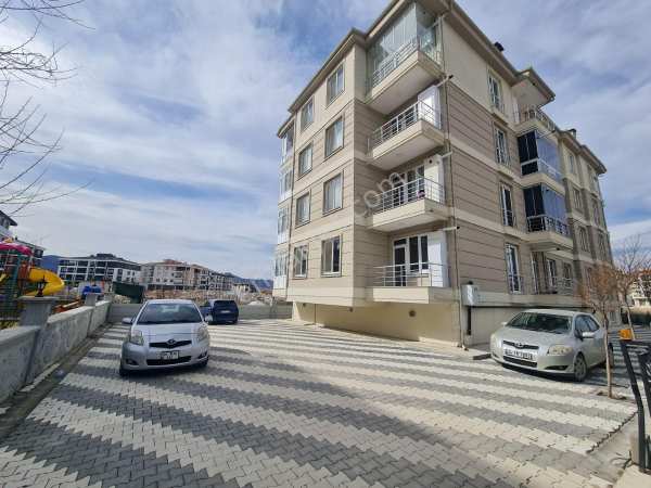 Sağlam emlaktan selçukluda satilik lüks 2+1dai̇re