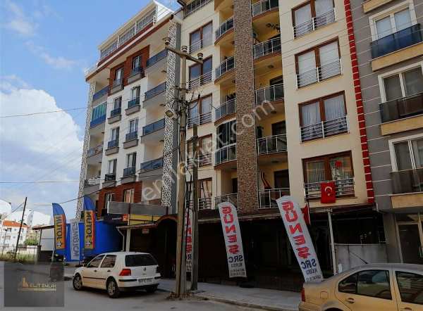 Eli̇t emlak tan hastane ci̇vari 391 m2 satilik i̇ş yeri̇