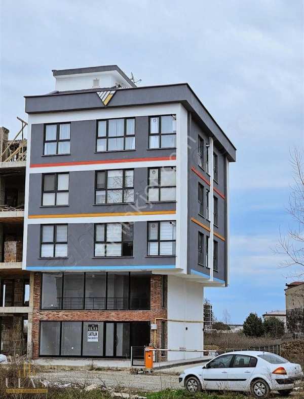 Ulaş emlak- cumhuri̇yet mah. di̇ş fakültesi̇ karşisi satilik i̇şyeri̇