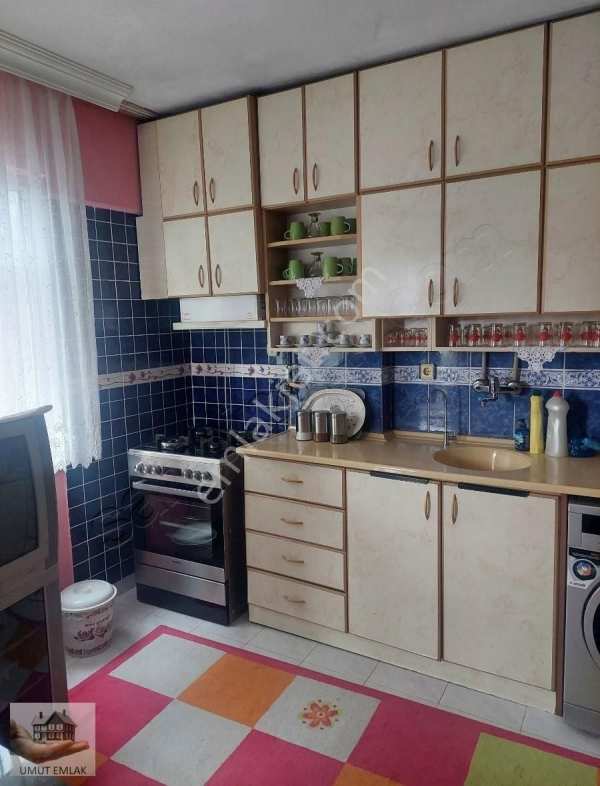 Yildirim karapinarda 3 katli bi̇na
